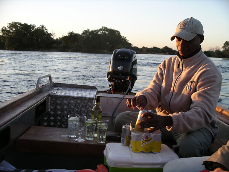 un buen gim tonic en el zambece sabe a gloria